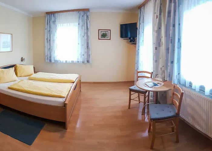 Отель Thermenpension Gigler Бад Вальтерсдорф